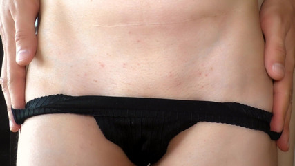 Lovers Couple: Ele esfrega meu clitóris enorme enquanto está de pé, e...