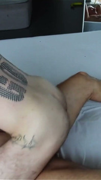 Hardcore ftm dominance Stas Vokman ničí zavázané oči a spoutaný XXX přeskakuje