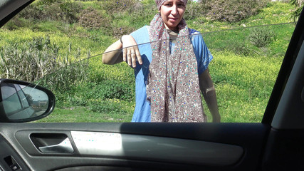 Souzan Halabi: İzmir'de Türk amatör sokak fahişesini tavlıyor