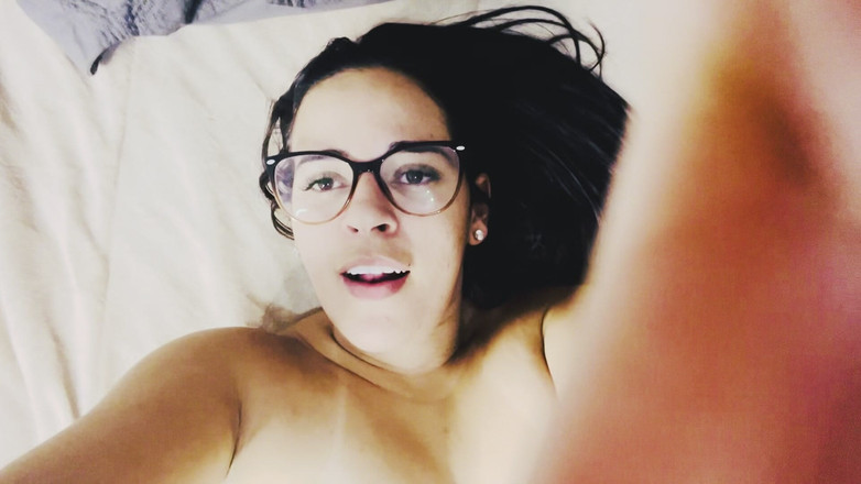 Lidi Ferrari: मैंने अपनी गांड को तब तक हिलाया जब तक कि मैं नहीं आ गया, इसे देने के लिए वासना से भरा हुआ।