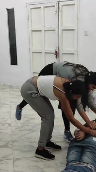 Superstar terkenal dikongkek keras oleh peminat gila!