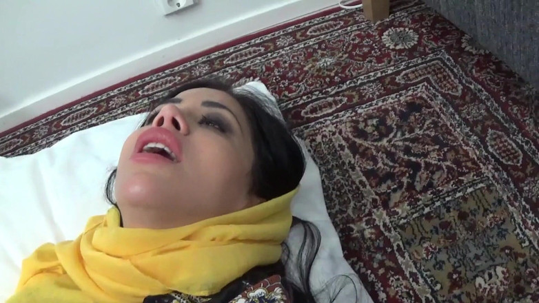 Amateur Homemade Porn: 집에서 혼자 있을 때 발정난 새엄마 따먹기