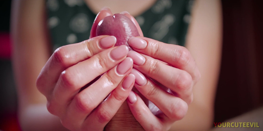 YourCuteEvil: Sụt cu mạnh bạo đáng kinh ngạc! Anh ấy được xoa bóp cu...