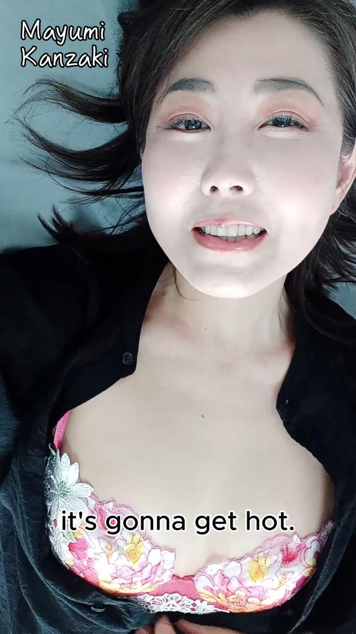 Mayumi Kanzaki: A Japanese Wife Talks to You