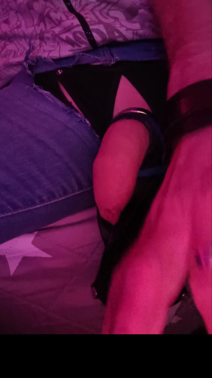 JeansdadXL: Ojczym ma trochę zabawy w moim pokoju po imprezie