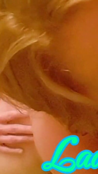 Ateşli orta yaşlı seksi kadın iki adam tarafından sikiliyor