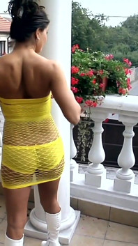 Untuk Kate dengan tetek besar tidak kisah siapa zakar itu! Dia suka orang-orang Lauro dan Mugur