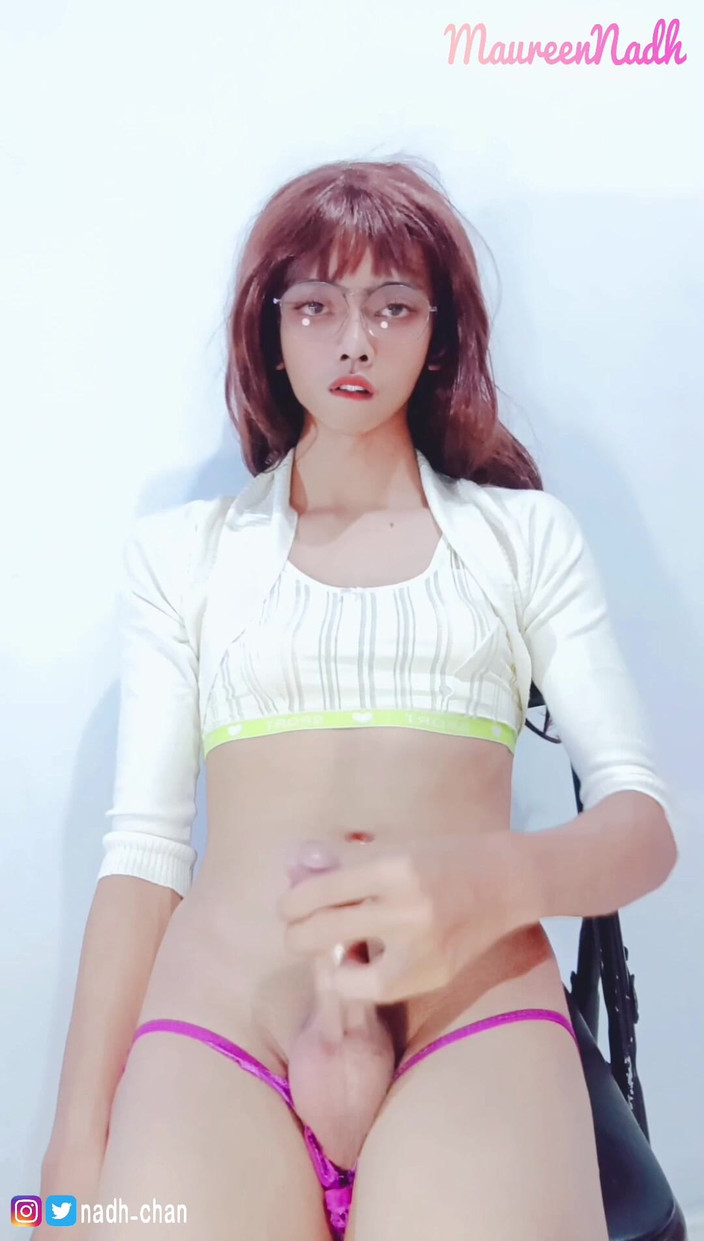 MaureenNadh: Asiatische transe, transe, solo-masturbation, sperma auf ihrem bauch