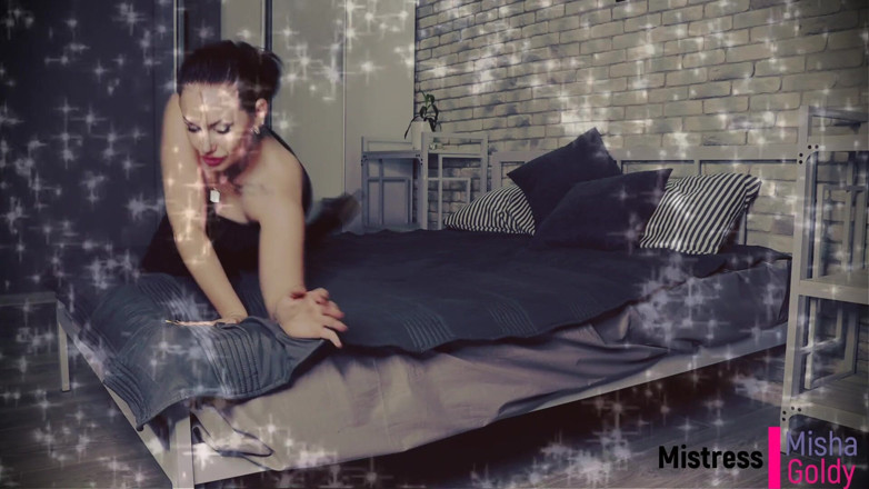 Goddess Misha Goldy: Sniffers everyday! Day 4 sniff and stroke with cum countdown