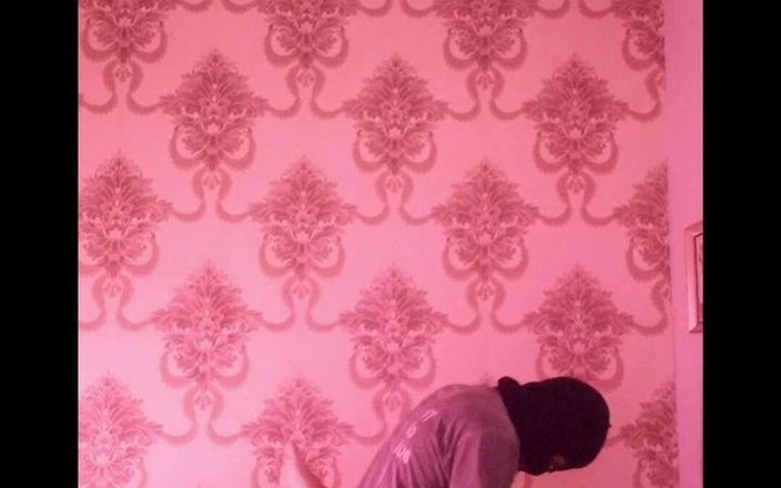 Vitoriaggmineira: Un énorme black m’a baisée tôt le matin, sexy