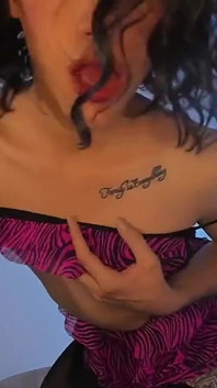 Dokunaklı güzellik, femboy maksimum ihtişamında