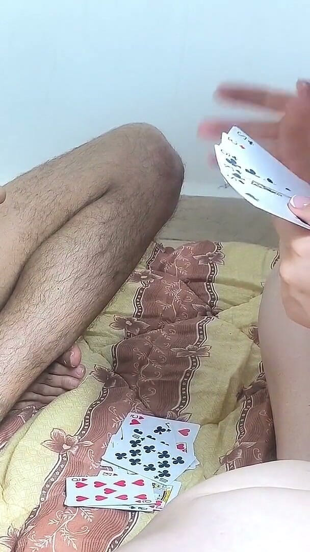 Arabic milf: Kami bermain kartu, aku kalah, dan aku sama tetanggaku yang...