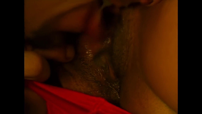 Out Sexxx: 彼女は大きなチンコしか好きじゃない