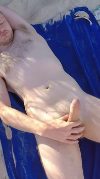 Julian Bleshs sborra in spiaggia