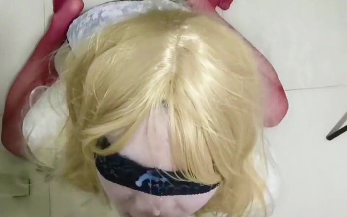 yueyue: Sissy Slut Cum on Face