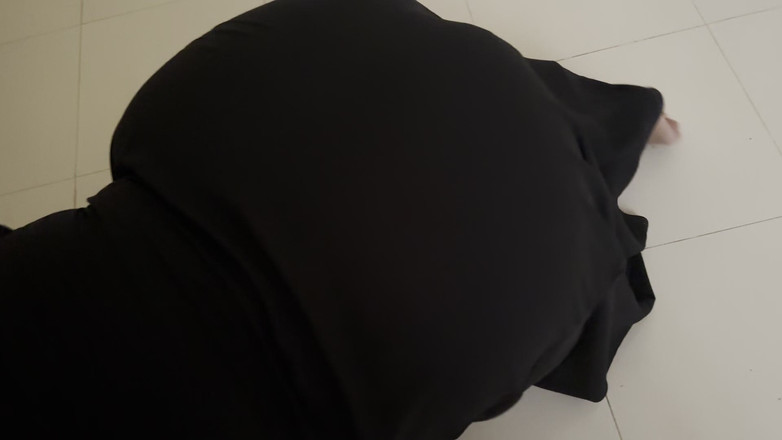 Aria Mia: Dogystyle Fucking a Hijabi Muslim Maid in Hotel When She...