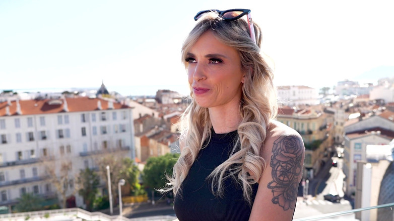 Jet sex prod: Sofie Bangs Two Big Cocks