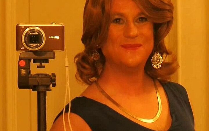 HectorChile1969: Crossdresser Fernanda Gomez może również być formalną damą