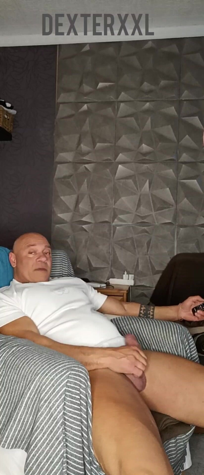 Mr. Guru: Dexterxxl menghisap saya dari bina badan tergoda
