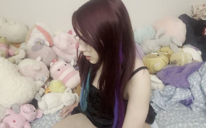 EmoDream1998: Masturbating to Weirdo Bro Fucking Real Doll