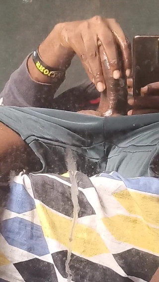 Solo gay masturbation: Не мог помочь, но дрочу мой огромный маслянистый член перед зеркалом