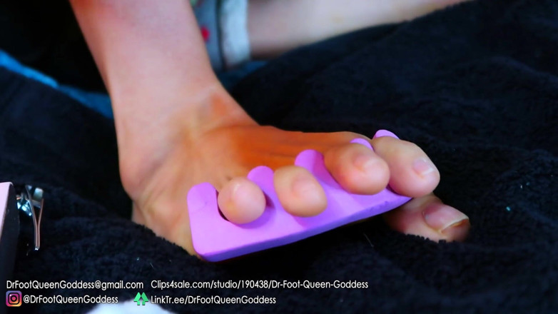 Dr. Foot Queen Goddess: Nail painting (grigio) parte 1