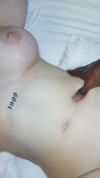 Podvádím svého manžela se dvěma bbc tvrdým análem, dvojitou penetrací a dvojitou creampie - Luna Doll