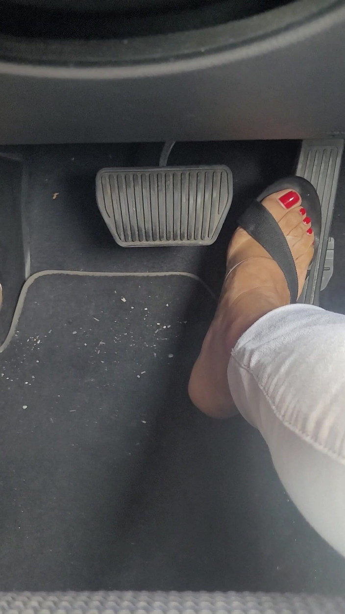 Mistress Jessy: Водіння мого автомобіля педаль накачування