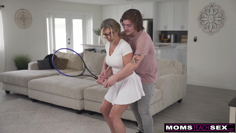 Moms teach sex: La matrigna mi aiuta a migliorare il mio gioco - s19:e9