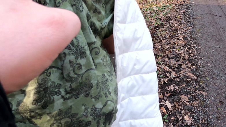 Bouncy Tits Action: Amcık tokatlıyor mit dem lineal im wald