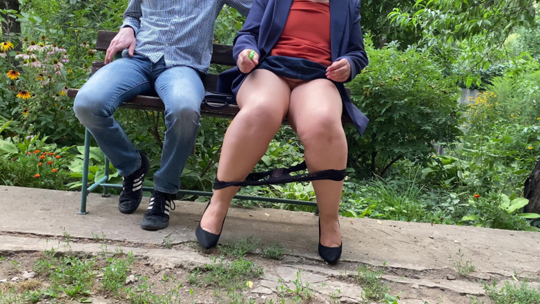 OurFetishLife: OMG! Lustful female business lady does it outdoor
