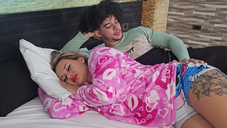KerentSleen: Big Tits Stepmom Doesn't Like to Be Alone in Bed