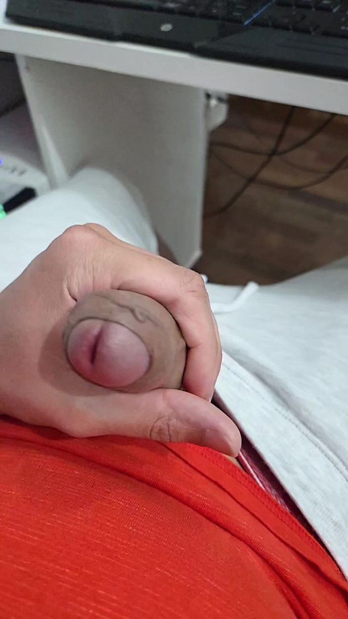 Lkdick8: Penisul meu uriaș este gros