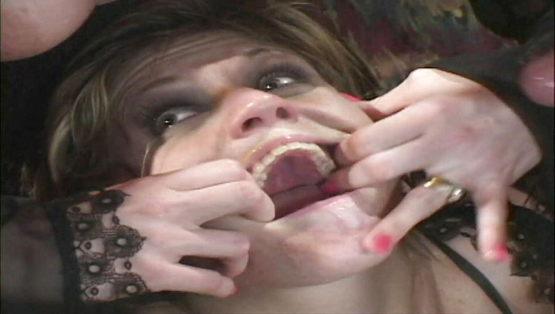 Radical: Sert grup seks partisi!!