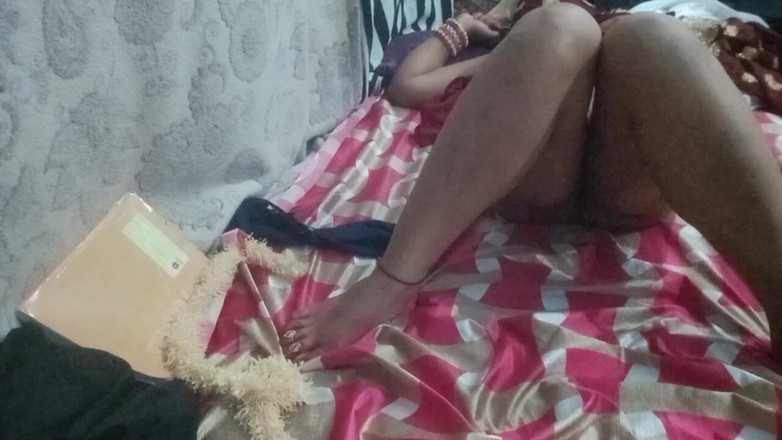 BendableFog5: Stiefbroer kon hete stiefzus niet bevredigen, dus had hij seks...