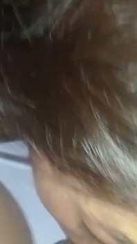 Sexo hardcore com Suri vem e encharca a câmera com seus squirts