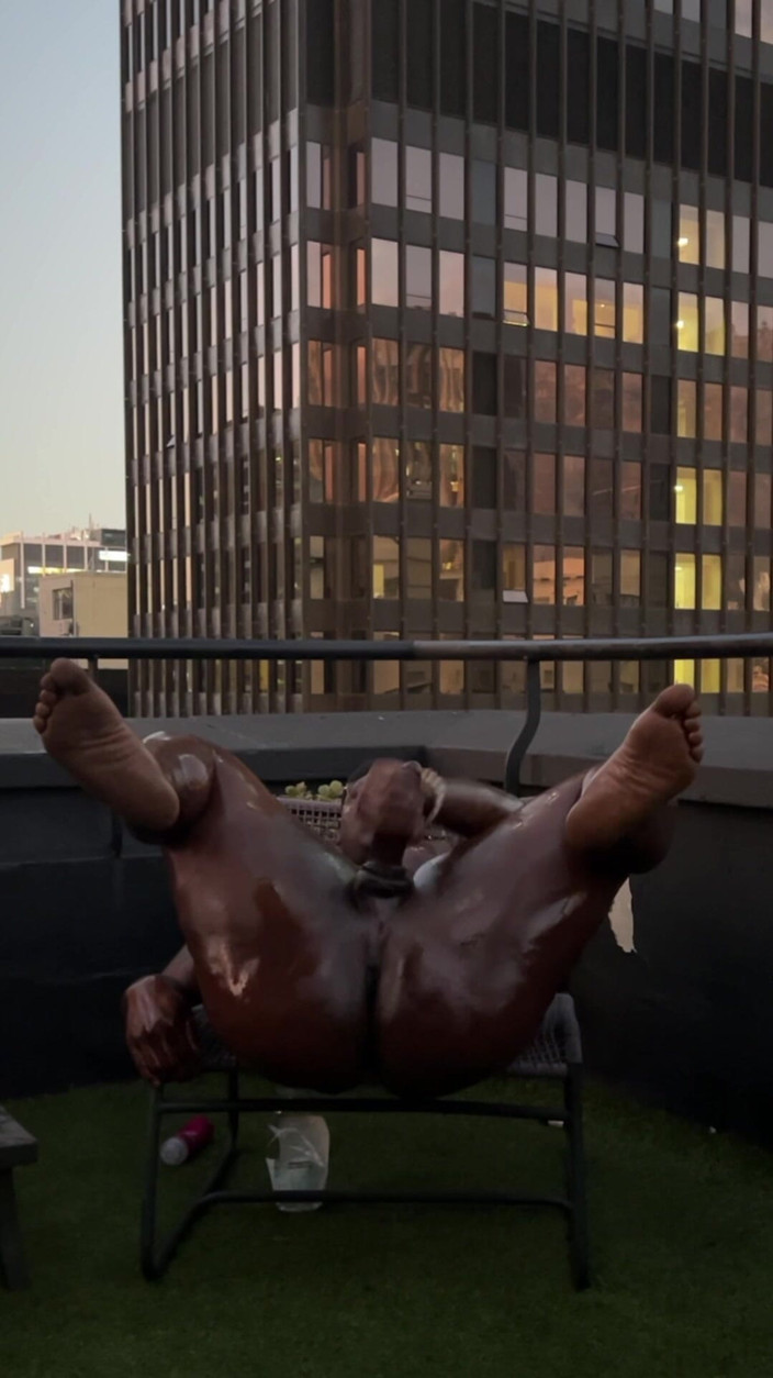 DADDYBLACKXXX: 야외에서 자지를 따먹고 트위킹하는 거유 흑인 자지