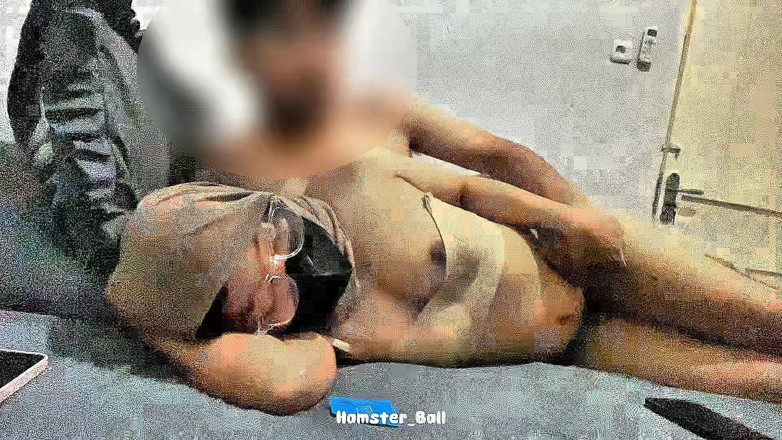 Hamster_Ball: मेरे पिता शहर से बाहर होने के दौरान मेरी मलय हिजाब सौतेली मम्मी को धोखा दे रहे हैं