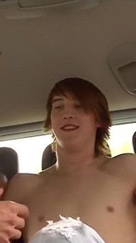 Slim Twink Jonny sikiliyor