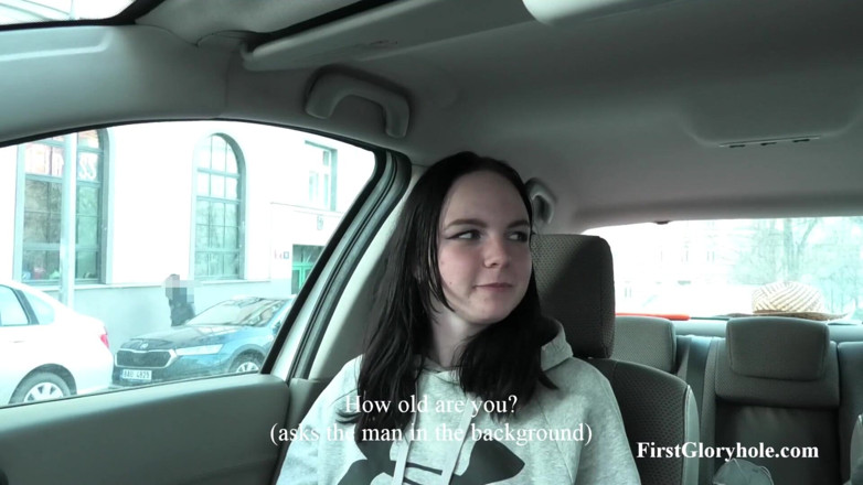 First Gloryhole: Świeżo 18-letni student połykanie papite 15men (fullvideo)