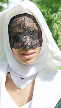 Ragazza olandese suora pecorina bukkake splash - bagno di sborra all'aperto
