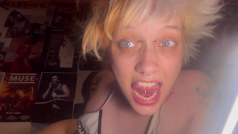 Glitterqueen1999: Chica gótica no maquilla la boca tour! Dientes de lengua 