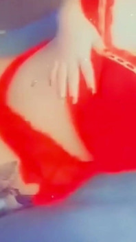 I Gave This Video of Me Fucking Myself as a Christmas Present to My 63f Lesbian Coworker.