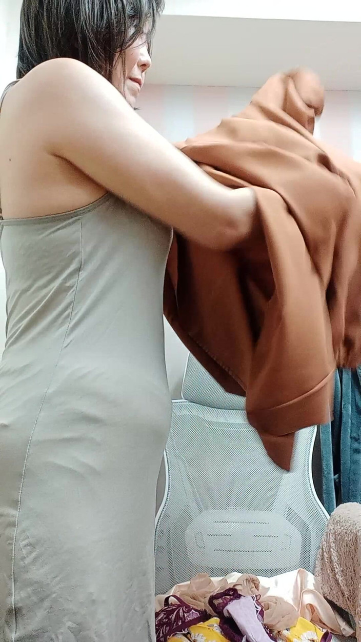 Mayumi Kanzaki: Video omkleden