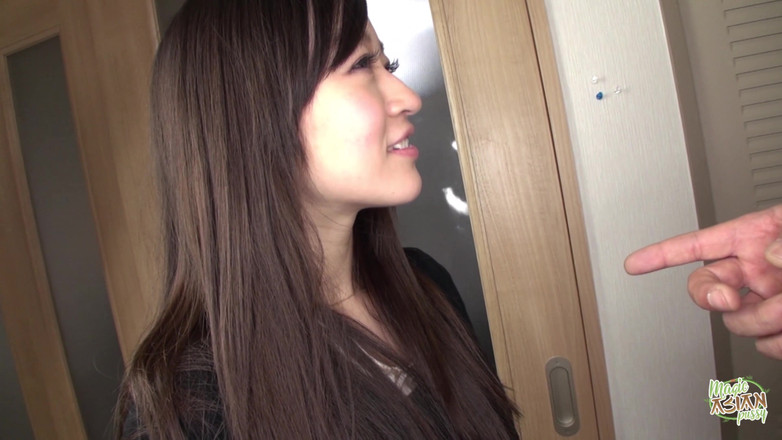 Magic Asian Pussy: Lo stava massaggiando e stava comprensibilmente per cavalcare il suo...