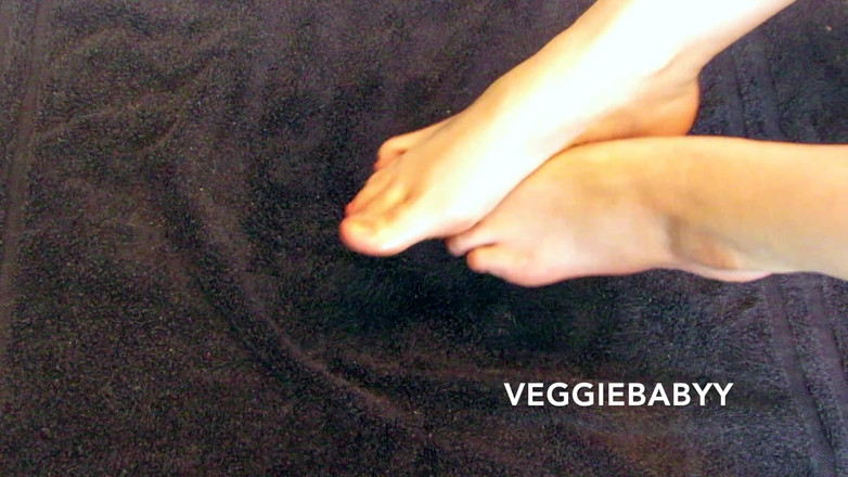 Veggiebabyy: Tření oleje o nohy
