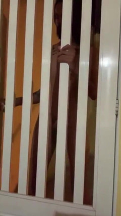 Leandro e Asafe: Dándoselo Al Vecino En La Puerta De La Casa