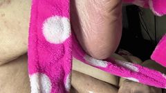 HerculesnVENUS: Войти на свой страх и риск, эта киска пахнет как рыба, а она собирается писать на твой хуй