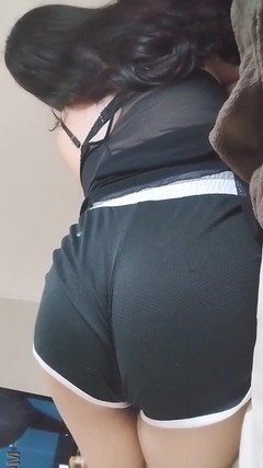 Mexicasero: अमीर मिनी शॉर्ट्स में मेरे पड़ोसी के साथ