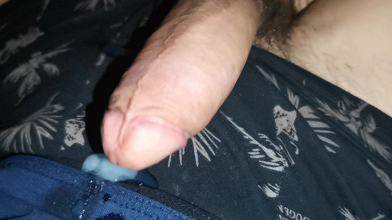 SEXY_GUYBEST: Ich bin heftig gekommen und habe mich mit einem Brunnen...